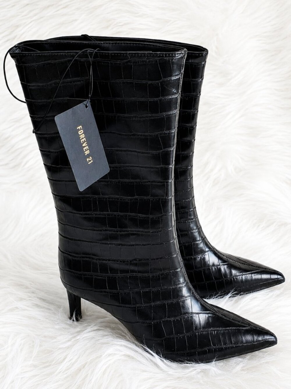 Forever 21 Black Pointed Toe Glossy Crocodile Print Slip On Mid Calf Boots SZ 6